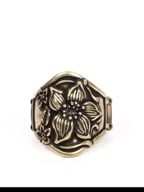 Hibiscus Harbor Paparazzi Antique Brass Floral Statement Ring
